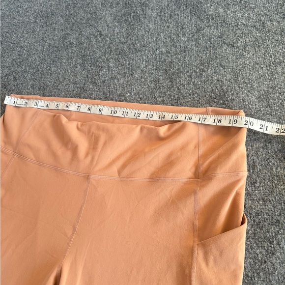 Fabletics Oasis PureLuxe High-Waisted 7/8 Beige Leggings With Pockets Size 4X - Picture 6 of 16